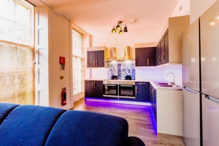 Flat 3-Bedroom A - Photo 5