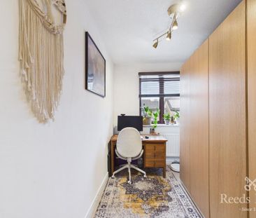 2 bedroom terraced house to rent - Photo 4