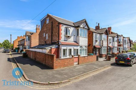 5 bed Semi-Detached House for Rent - Photo 3