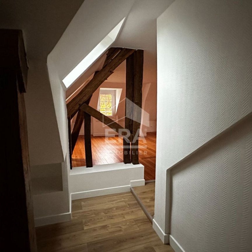 Appartement situé à Compiègne de 5 pièces en centre ville historique de 81,9 m2 - Photo 1