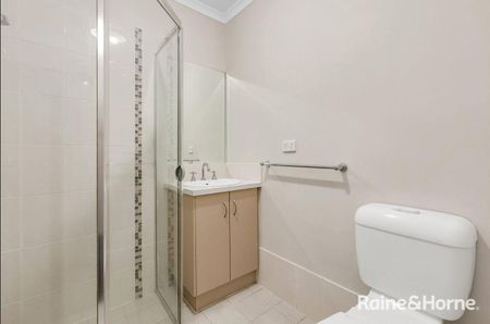 Very Sweet 3 Bedroom Home! - Photo 5