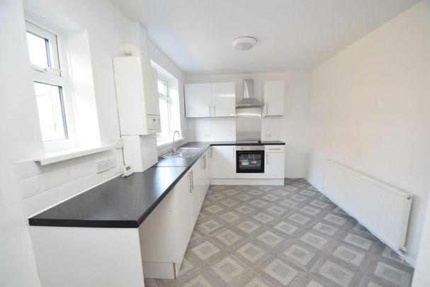 3 bedroom terraced house to rent - Photo 1