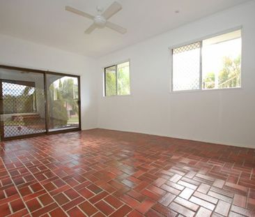 9 Mara Court, 4214, Ashmore Qld - Photo 6