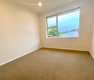 Charming Family Home in Bellevue - Photo 4