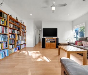 4 Bed, 2 baths, 2 living areas! - Photo 1