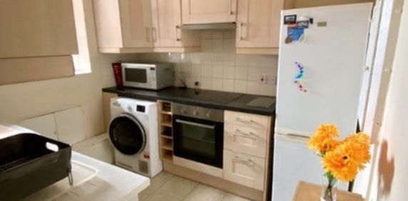 Room in a Shared Flat, Sheringham House, NW1 - Photo 2