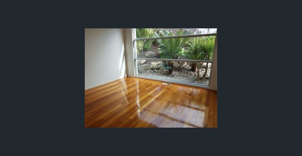 A CUT ABOVE THE REST - BREATHTAKING VIEWS PLUS MAINTAINED POOL & GARDENS - Photo 1