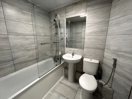 Flat 50, Samara Plaza, LS2 9DU, Leeds - Photo 5