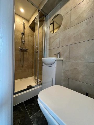 5 bedroom house of multiple occupation to rent - Photo 5