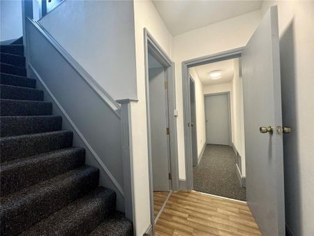 Property to rent - Photo 4