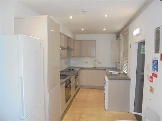 6 EN SUITE DOUBLE BEDROOM, CITY CENTRE - Photo 1