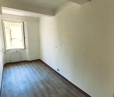 Location Appartement 3 pièces 53m² GONFARON 83590 - Photo 3