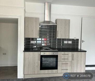 2 bedroom end of terrace house to rent - Photo 1