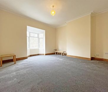 2 bedroom Duplex to rent - Photo 2