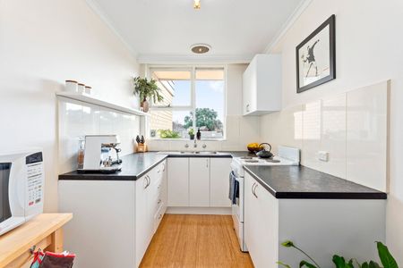17/15 Alexandra Avenue, Elsternwick - Photo 3