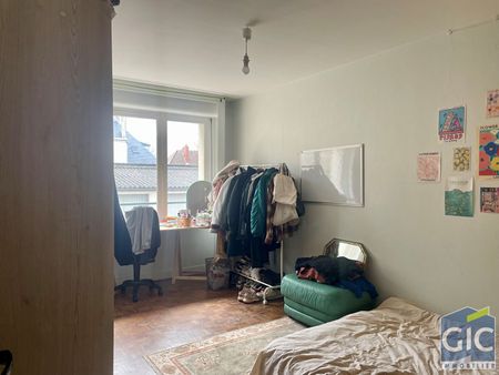 Location Appartement 3 pièces 79m² - Photo 3