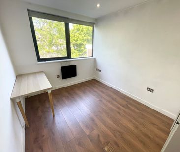 D B H House, Carlton Square, NG4, Nottingham - Photo 2