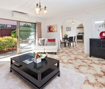 HANDY - PRIVATE LOCATION - Photo 1