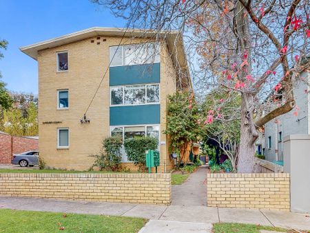 5/14-16 Nash Street, Glen Iris - Photo 5