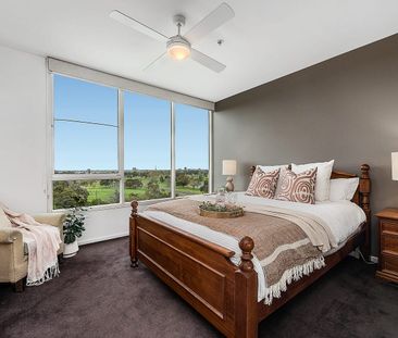 A rare blend of space and luxury - Photo 5