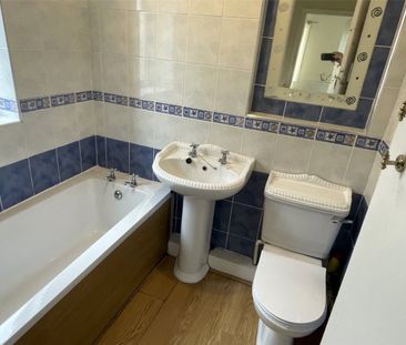 Park Terrace, Stump Cross, West Yorkshire, HX3 - Photo 5