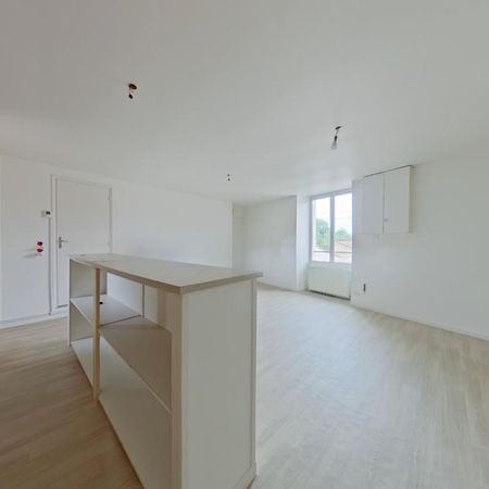 Location Appartement 2 pièces 49m² NEUVILLE DE POITOU 86170 - Photo 4