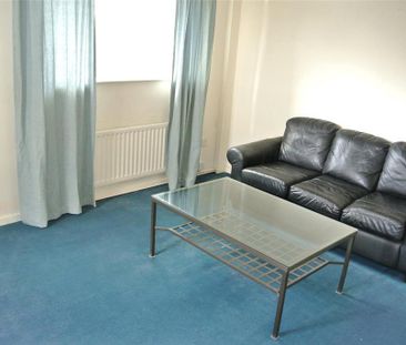 3 bedroom apartment to rent - Photo 1
