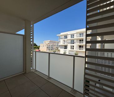 Location Appartement 1 pièce 31m² - Photo 3