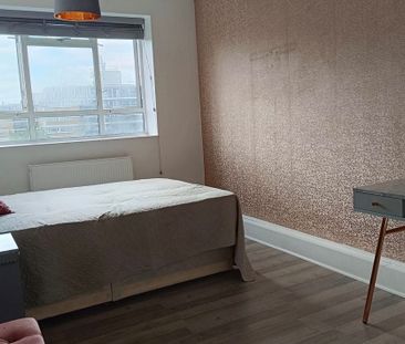 3 Bed Flat, Chaucer House, SW1V - Photo 2