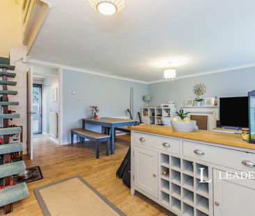 3 bedroom house to rent Netherby Park, Weybridge, KT13 - Photo 6