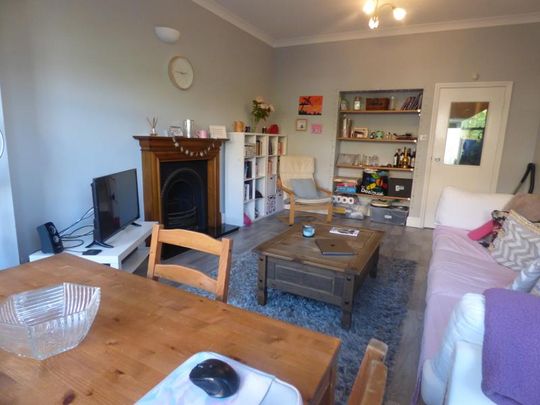 Thornton Avenue - Photo 1