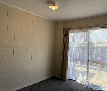 Unit Living - Photo 1