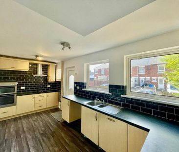 3 bedroom semi-detached house to rent - Photo 6