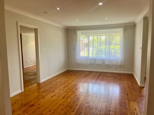 CONVENIENT LOCATION! - Photo 1