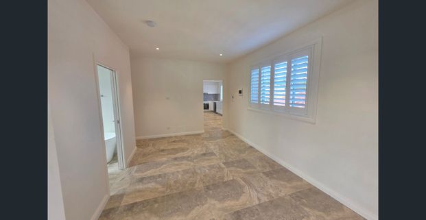 View Saturday at 11.25am - 11.45am - Photo 1