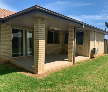 Family Home in Eastridge Estate - Photo 5