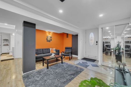 For Lease - 195 John Bowser Crescent, Newmarket, Ontario - Photo 3