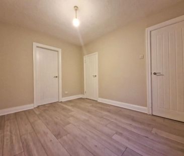 37 Talbot Street, Newtownards, BT23 4EG - Photo 6