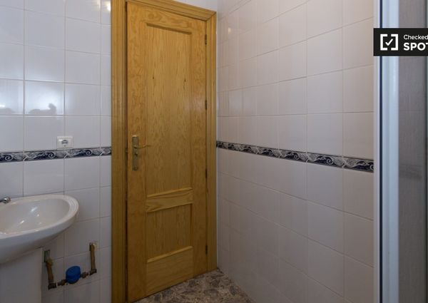 granada, Andalusia 18002