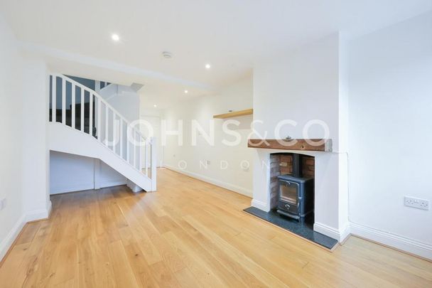 2 bedroom terraced house to rent - Photo 1