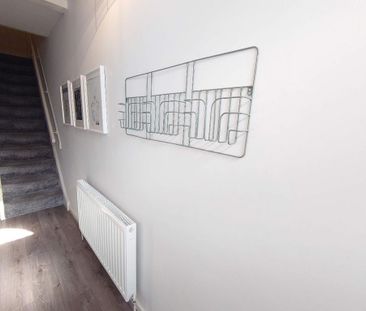 3 bedroom terraced house to rent - Photo 3