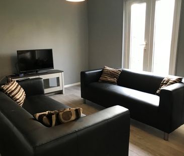 Room in a Shared House, Orlock Walk, NG5 - Photo 1