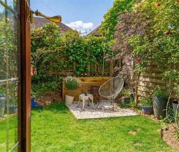 4 bedroom detached house to rent - Photo 1