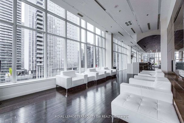 For Lease - 21 Nelson Street Unit# 430, Toronto, Ontario - Photo 1
