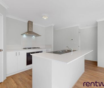 Spacious home with large yard - Photo 4