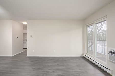 For Lease - 1450 Glen Abbey Gate Unit# 422, Oakville, Ontario - Photo 3