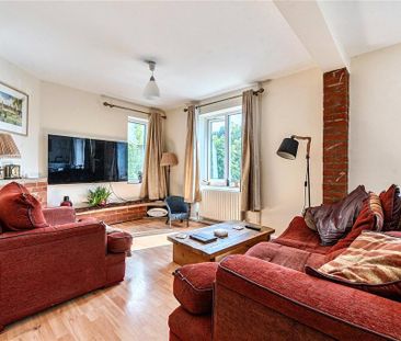 5 bedroom semi-detached house to rent - Photo 2