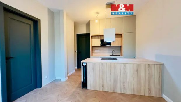 Pronájem bytu 2+kk, 56 m - Fotografie 1