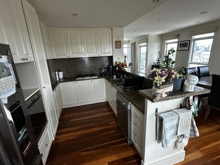 Port Melbourne - Photo 3