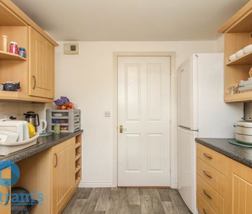 2 bed Apartment for Rent - Photo 4